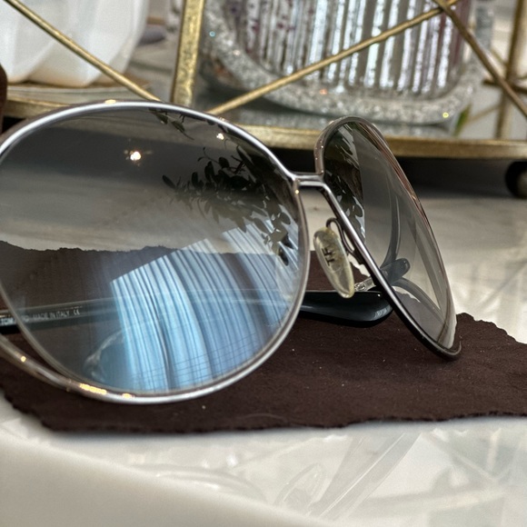 Tom Ford sunglasses, good condition. Come with original case. - Picture 2 of 5
